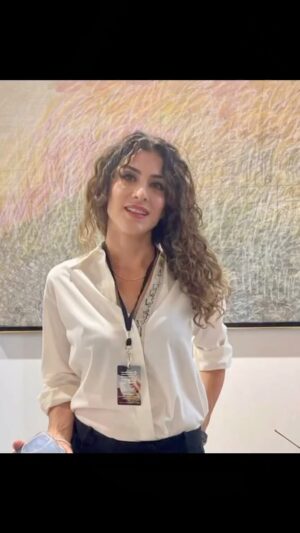 Vishka Asayesh Instagram - اینم برداشتی از ایده های بانمک خودتون که تو این دو روز برام فرستادین
«قبل از کات vs بعد از کات 😂»
دوستتون دارم زیاد🤗❤️
