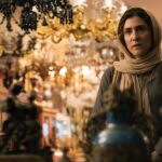 Vishka Asayesh Instagram - هورااااا😀 اولین نمایش گورکن در جشنواره‌ی فیلم شانگهای فیلم سینمایی «گورکن» به کارگردانی "کاظم ملایی" و تهیه کنندگی "سینا سعیدیان" در اولین حضور بین¬المللی خود در "بیست و سومین جشنواره‌ی بین‌المللی فیلم شانگهای چین" به نمایش در می‌آید. جشنواره شانگهای یکی از جشنواره‌های الف دنیا است که در سال ۱۹۹۳ در کشور چین تأسیس شده است و تاکنون سینماگران برجسته‌ای همچون امیر کاستاریتسا، لوک بسون، الیور استون، دنی بویل، وونگ کار وای و نوری بیلگه جیلان ریاست هیات داوران آنرا بر عهده داشته‌اند. فیلم سینمایی «گورکن» در اولین نمایش جهانی خود به عنوان نماینده سینمای ایران در بخش استعدادهای جدید آسیایی این رویداد معتبر سینمایی به نمایش درمی‌آید. پیشتر قرار بود که این جشنواره در تاریخ 13 تا 22 ژوئن برگزار گردد که مسئولان جشنواره مجبور شدند به دلیل اقدامات احتیاطی مقابله با ویروس کرونا زمان برگزاری آنرا به تاریخ 18 تا 27 جولای (28 تیر تا 6 مرداد) موکول کنند.