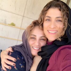 Vishka Asayesh Instagram - با بهنوش عزيز و دوست داشتنى سر صحنه 