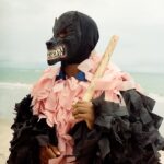 Vitória Falcão Instagram - não vivi o carnaval, esse foi um dia milagreiro que aconteceu ainda em janeiro. tou bem apaixonada por pernambuco tem um tempo e se nota, né? tu sabe quem é a la ursa? se n, procure saber 🤍 ps: “eu n sou pirannnguêraaa” 📸 @larissadare 📹 @biaxavier___