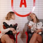 Vitória Moraes Instagram – É isso que acontece quando duas mães sem igual se encontram!
Gentee, eu tô muito feliz porque ontem participei de uma live incrível com a @anacaprioficial e a @tata! Amei conhecer pessoalmente toda coleção de Dia das Mães, os produtos estão lindos demais, me diverti muuito com a Tata e sai de lá com um presentinho pra minha mãe, e claro, pra mim também!
E gente, se vocês perderam a live tenho uma notícia ótima: a Anacapri vai postar a live shop completa ainda hoje! Se eu fosse vocês, assistia ela inteirinha porque além de tá mega alto astral e divertida, soltamos um cupom especial (ANACAPRI50) pra vocês garantirem o presente da mãe de vocês, afinal, toda mãe AMA ganhar Anacapri <3 Mas corre que o cupom só vale até domingo (05/05) no site e nas lojas físicas!
#AnacapriViihTube #MãeSemIgual#DiaDasMães’24 #publicidade