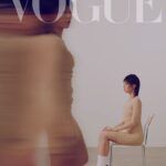 Vivian Sung Instagram - #VogueECover 宋芸樺的夢，是體驗，是探索，是無所畏懼的。 以前的她總喜歡把生活塞滿滿，覺得唯有滿才有充實感。現在卻慢慢覺得，人生的體驗更重要，於是寧可提早出門，放慢腳步，用舒緩的心情觀察生活周遭一切的發生，欣賞所有發生的狀態與改變。 「然後你會發現，原來在不注意的時刻發生了那麼多事情，那種感覺，就好像在看電影，同時卻又是如此真實的，生活。」當轉換思維，不用「預測」的角度去看自己所做的事情，一成不變竟可能轉換成為驚喜與奇蹟。 看著重新發現的自己，她也好奇著，當把框架盡自己所能的撐到最大時，會看見一個什麼樣的宋芸樺？「就像我一直很好奇，我光明面與黑暗面的極限在哪裡？」 🔗 看更多獨家精彩專訪內容，請點 @voguetaiwan 首頁連結 Talent: 宋芸樺 VivianSung ＠bravolav APAC Editorial Director: Leslie Sun @sunles Project managing director: Amber Lo @yenchenlolo Managing editor: Emma Huang @emmahuang1030 Photographer: Chou Mo @chou_mo_ Video Director: Eric Wang @ddaviw VFX: Elsa Tsai @peiyu2d Gaffer: Cash @cashng Stylist: Kevin Cheng @orangekai @thekaiissue Interview: Ariel Hsu Makeup: Jimy Wu @backstagejimywu Hair: Ares 威奇 @80s_ares @80sstudio Fashion: Calvin Klein @calvinklein #宋芸樺 #VivianSung #vogueceleb