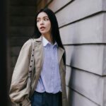 Vivian Sung Instagram - 最近的白天，不是忙著讀劇本找靈感，就是瑜伽運動學新語言，當然還會出現一些有想到沒想到的待辦事項，忙碌的步調，內心卻很踏實。 最近的夜晚，不是找部電影獨自享受，就是找朋友吃個美食敘敘舊，偶爾翻開那本讀到一半的書，然後又一不小心睡著了。 喜歡每個時刻的微小細節，把襯衫換個方式穿，這樣的我也很不一樣，不管是哪一個，都在慢慢地學會放過自己、專注當下。最近新學了個魔法咒語，在睡前閉上眼睛時告訴自己，「你已經盡力了喔！」，這樣的一天，就變得特別美好。 @majeparis #majegirls #MajeParis #MajeSS24