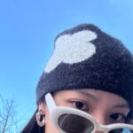 Vivian Sung Instagram – 天氣再冷，都要來杯冰咖啡，這就是 Korean Style 🧊

괜찮아～～ 我還是喝熱來暖手，凍未條 (｡ ́︿ ̀｡)