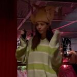 Vivian Sung Instagram - 不可能這麼會劈ㄅ！？ ◉‿◉ #聖誕節快樂 #每年必玩的交換禮物 #這個禮物優秀 🎄🍗💝🦃️✨🤶🏻