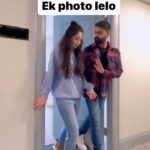 Vrushika Mehta Instagram - Kitne pratishat ladkiyaan apne boyfriend/partner ko sirf apni picture click karne le jati hai? Apke options hai 👇 #reelitfeelit #feelitreelit #reels #comedy #canada