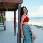 Vrushika Mehta Instagram - Describe your current mood using emojis! Let’s see those summer vibes. 🎉🏄‍♀️ I am currently living my best life at this incredible resort! Everything from the delicious food to the friendly staff and stunning views has been amazing. Thanks for making this getaway unforgettable! @hiltoncancun ❤️ #summer #vrushikamehta #picoftheday