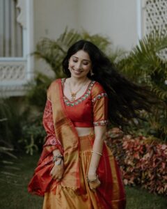 Vrushika Mehta Instagram - Salona sa sajan hai aur mein hoon #picoftheday #intagood #photooftheday #vrushikamehta