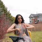 Vrushika Mehta Instagram – Tag a useless bhawra 🫣
#uselessbhawra #reelitfeelit #reels #explore