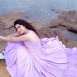 Vrushika Mehta Instagram – Kyuke Valentine week hai 💜
Toh hai koi apka Valentine?