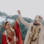 Vrushika Mehta Instagram - भवद्भिः सह सङ्गतिः आजीवनं तिष्ठतु... सर्वेषु कार्येषु सफलतां जनयतु। May the companionship with you last a lifetime, May it bring success in all endeavors. . Shot by: @smaryafilms Wearing: @asopalav Jewellery: @paldzigns.jewel Design & Management: @faith13_events #rabhdivrushyy #wedding #weddingphotography