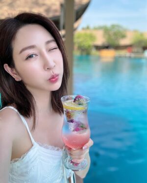 Wan-Ting Tseng Instagram - 在這裡拍照絕對是美到沒朋友的那種
#thailand #trip #小馬爾地夫 #bubbleintheforest