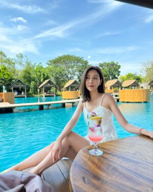 Wan-Ting Tseng Instagram - 在這裡拍照絕對是美到沒朋友的那種
#thailand #trip #小馬爾地夫 #bubbleintheforest