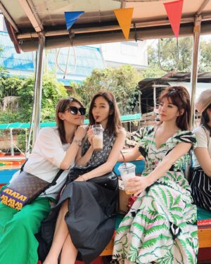 Wan-Ting Tseng Instagram - 泰熱情❤️
#thailand #hot #姐妹之旅