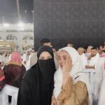 Wan Sharmila Instagram - A Moment to remember 🤍 Rezeki Allah bagi berdoa di Multazam dan menyentuh Multazam dan Kaabah. SubhanAllah , Alhamdulillah, AllahuAkbar.. perasaan tu luar biasa. Semoga terinspirasi untuk semua punyai niat dan berdoa sekuatnya untuk menjadi tetamu Allah. Ramai juga yg remind Lala untuk berdoa untuk saudara kita di Pal3stinê. Thank you korang!