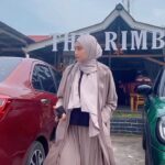 Wan Sharmila Instagram - Betul.. Bila rindu lala pun sampai. 🫶 Sayang semua Lillahi Ta’ala. Jemput lah semua datang penuhkan lagi kedai makan yang selalu ramaiiiiii orang ni. @therimba.lavenderheights 🥰
