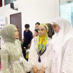 Wan Sharmila Instagram - Congratulations to my girl for the launching of your exquisite Raya Collection. You go girl! Thank You for having me. 🫶 @odda_kl @nadiahalim7