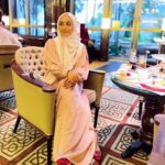 Wan Sharmila Instagram - An afternoon hi-tea with Estee Lauder in conjunction with Breast Cancer Awareness 🎀🎗️ @esteelaudermy @mo_kualalumpur #elcm #esteelaudermy #timetoendbreastcancer #pinkoctober #pinkafternoontea