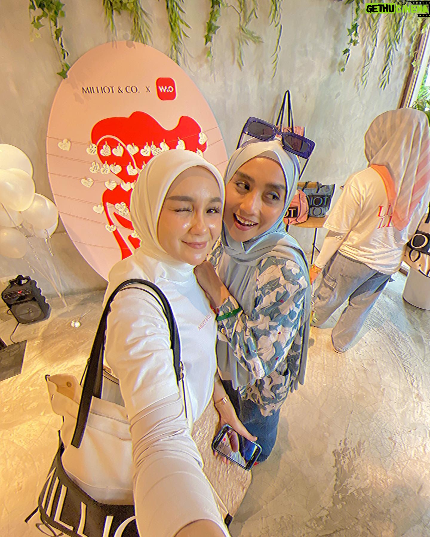 Wan Sharmila Instagram - MILLIOT & CO x Women’s Aid Organisation Exclusive Collection Launch Event. Congratulations and thank you for having me. 🌸 @milliotandco @womensaidorg “Good women are for good man” - Surah AnNuur “Never disrespect a woman when Allah dedicated a whole verse in the Quran to them. “ - Surah AnNisa