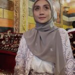 Wan Sharmila Instagram - Sesungguhnya jodoh itu rahsia Allah. Alhamdulillah syukur. My dear sister, Semoga menjadi isteri yang terbaik dunia akhirat. I love you. ❤️ 💐