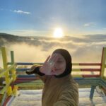 Wan Sharmila Instagram - Breathtaking beauty. 🫀♥️ They said : early bird gets the worm. 🐛 We hiked seawal pagi 6 am sampai di atas. MasyaAllah. SubhanAllah. Rezeki . “Maka berjalanlah merata-rata ceruk rantaunya, serta makan dari rezeki yg dikurniakan Allah” - Surah Al Mulk #kundasang #sabah #mountkinabalu