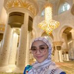Wan Sharmila Instagram – Last day puasa. Thank you Abu Dhabi. 
– Louvre Abu Dhabi
– Qasr Al Watan
– Sheikh Zayed Grand Mosque 

#abudhabi