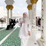 Wan Sharmila Instagram – Syukur for everything . Salam Aidilfitri, Maafkan salah silap. 

#abudhabi #sheikhzayedmosque