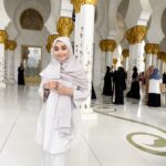 Wan Sharmila Instagram – Syukur for everything . Salam Aidilfitri, Maafkan salah silap. 

#abudhabi #sheikhzayedmosque