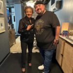 Wanda Sykes Instagram - Hanging out on the couch with @jimmykimmel and @fluffyguy tonight! Tune in! @jimmykimmellive