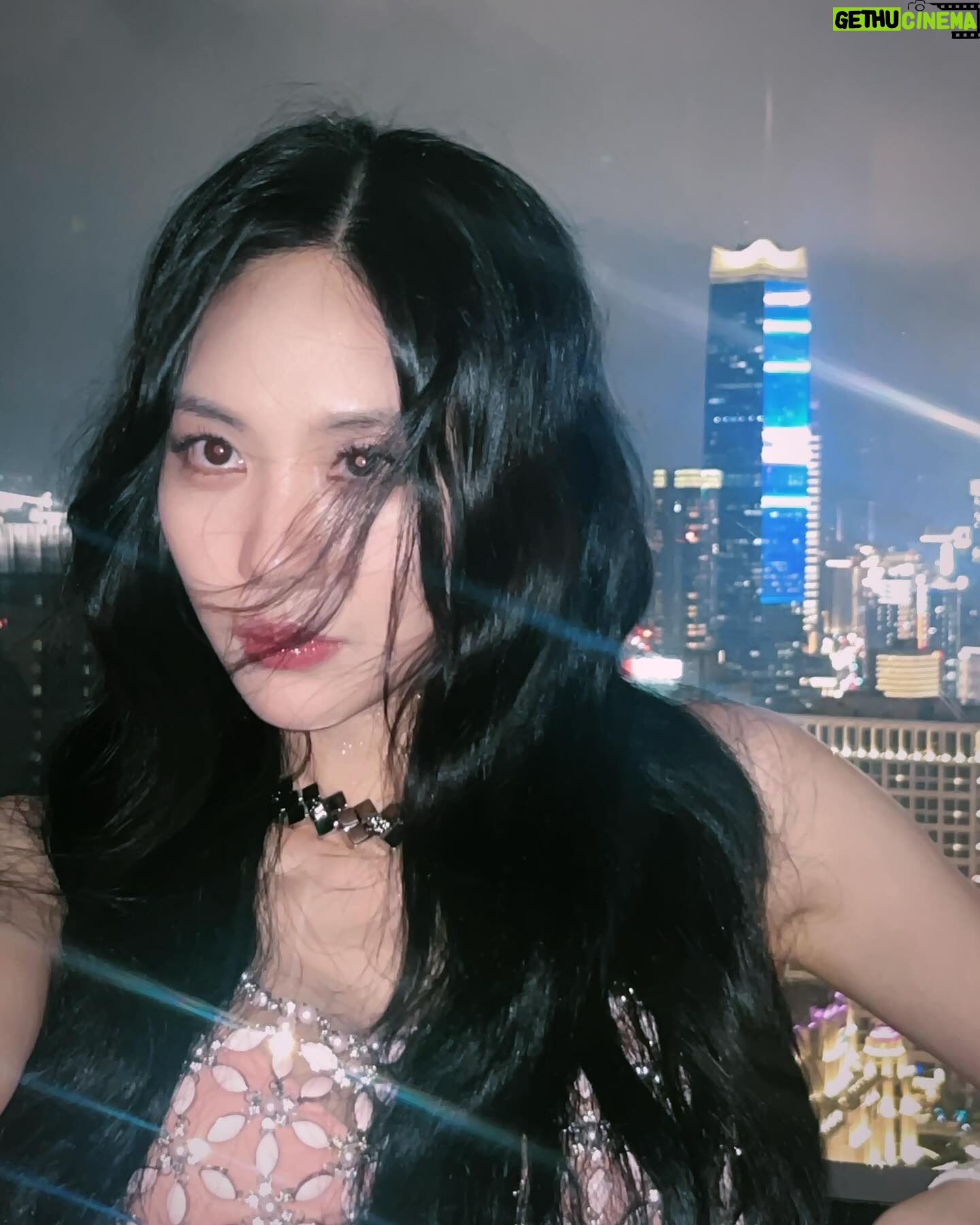 Wang Feifei Instagram - Beautiful Night in ShangHai #FentyBeautybyRihanna 🔥