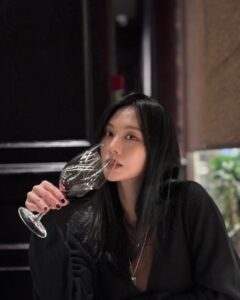 Wang Feifei Instagram - 平安喜乐✨