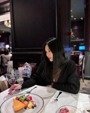 Wang Feifei Instagram - 平安喜乐✨