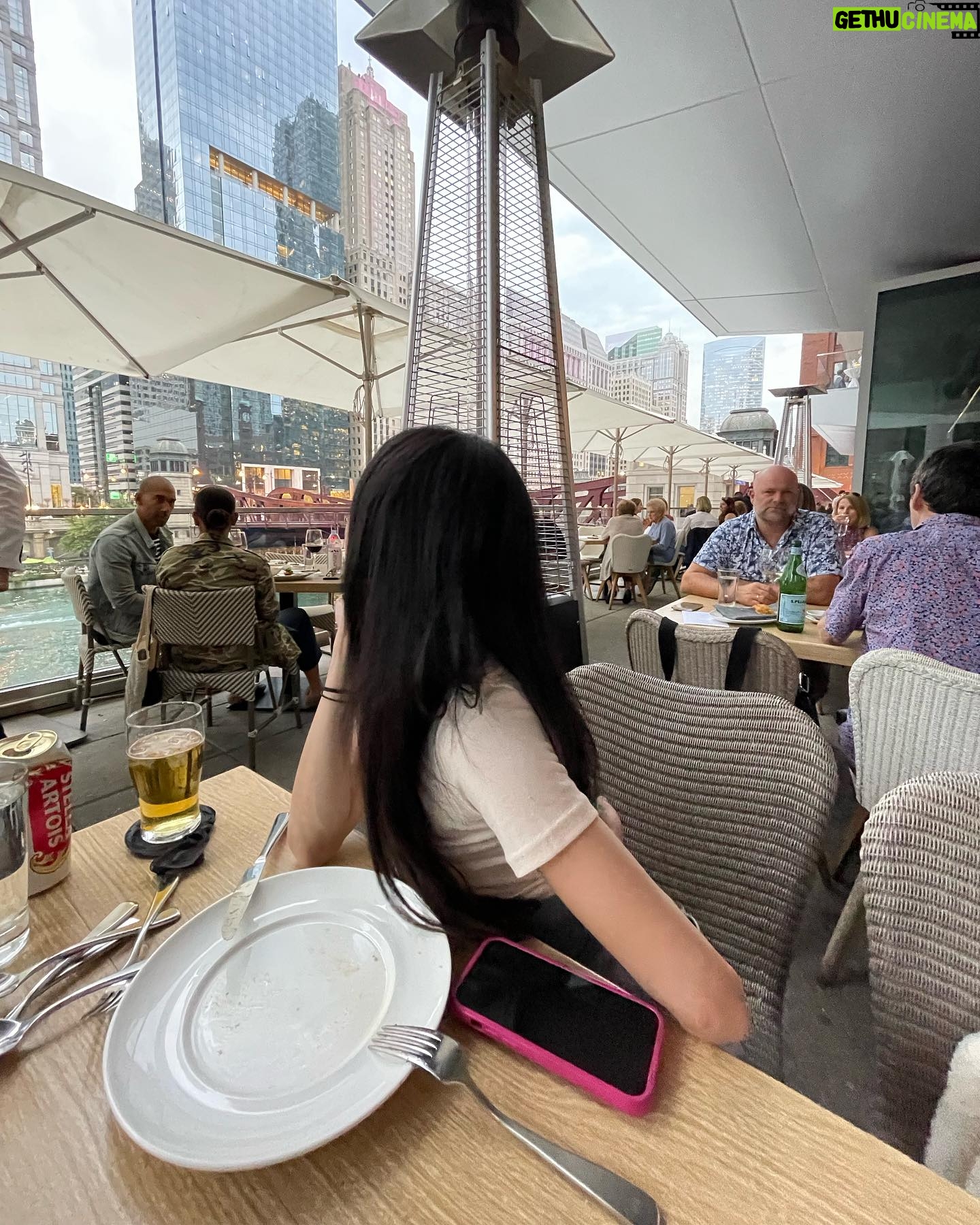 Wanida Termthanaporn Instagram - Sleeping 12 hours a day and eating 12 hours a day 🤪 that's all I do here in the Us 🐷