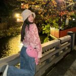 Wanida Termthanaporn Instagram - Strolling around Kyoto at night with these two 😘