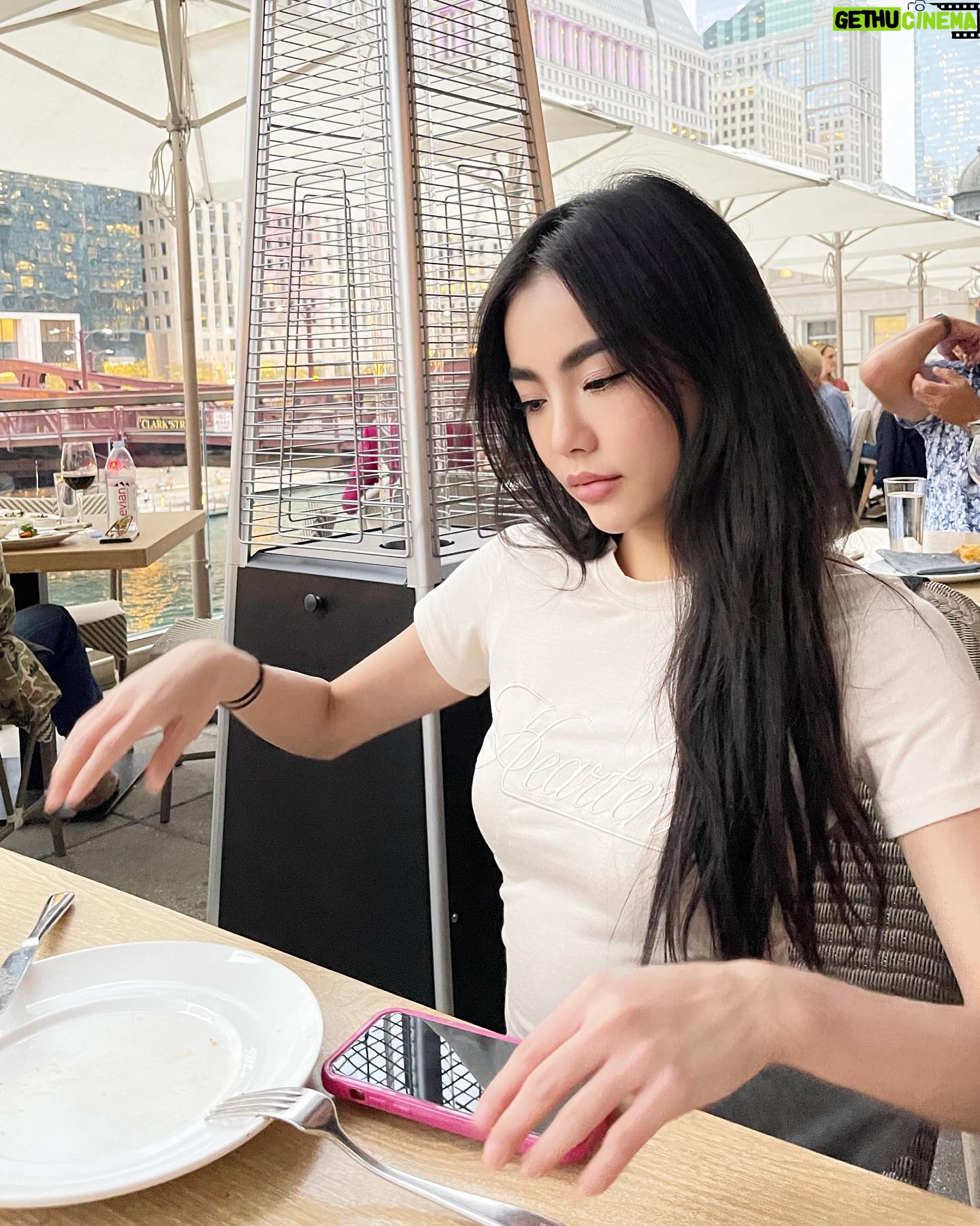 Wanida Termthanaporn Instagram - Sleeping 12 hours a day and eating 12 hours a day 🤪 that's all I do here in the Us 🐷