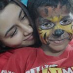 Warina Hussain Instagram – The perfect Christmas 💝 from Dev👦🏻 & Ved👶🏻 

thank you @darshanpateldallas for your generosity, it brought BIG smiles to cute faces !! 

#christmas #christmasspirit #realsanta #reelsindia #aliens #exist