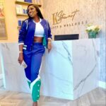 Wendy Osefo Instagram – Although I missed the crab boil on tonight’s episode of #RHOP because I was in LA receiving an award, I still got a chance to hang out with my girl @iamkstewart before I left town. Tune in to @bravotv at 8PM for an all new episode of RHOP 💙💚
Outfit: @puma x @juneambrose
