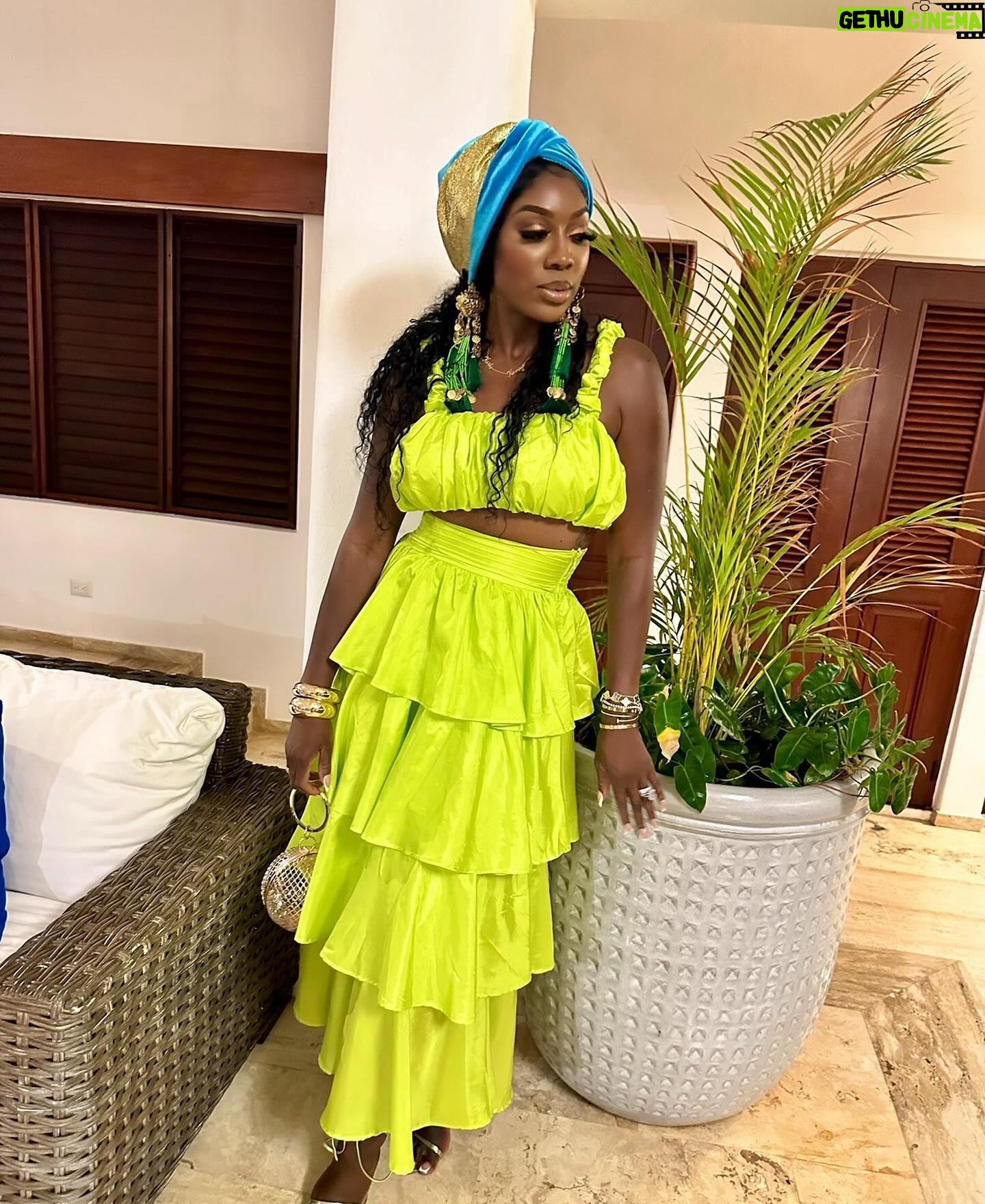 Wendy Osefo Instagram - Last day in The Dominican Republic and we are going out with a bang! Tune into @bravotv at 8PM for an all new episode of #RHOP