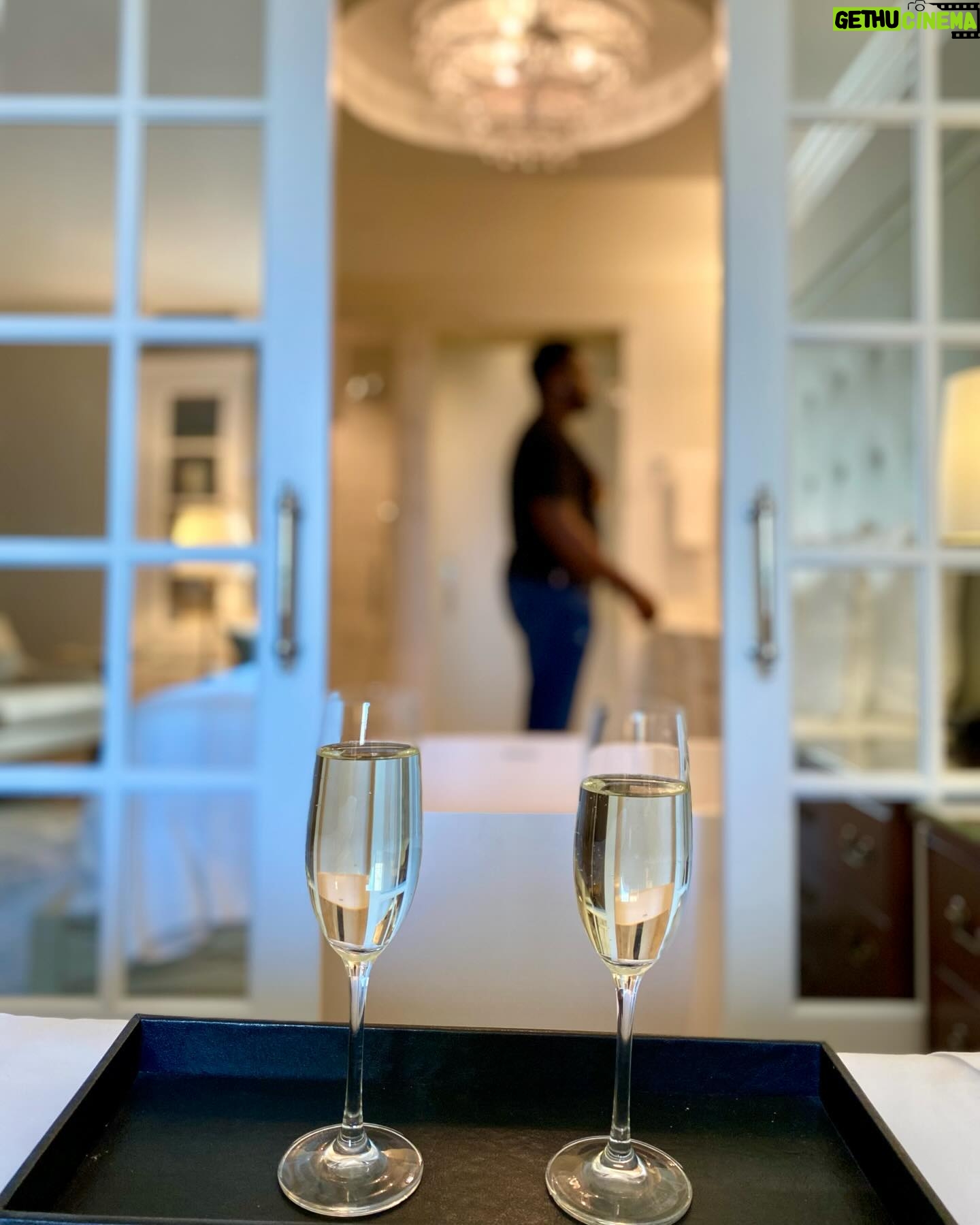 Wendy Osefo Instagram - When he surprises you in the morning, tells you to pack a bag and flies you to another state for dinner. Our 15th Valentine’s Day together and he still makes me blush🌹.