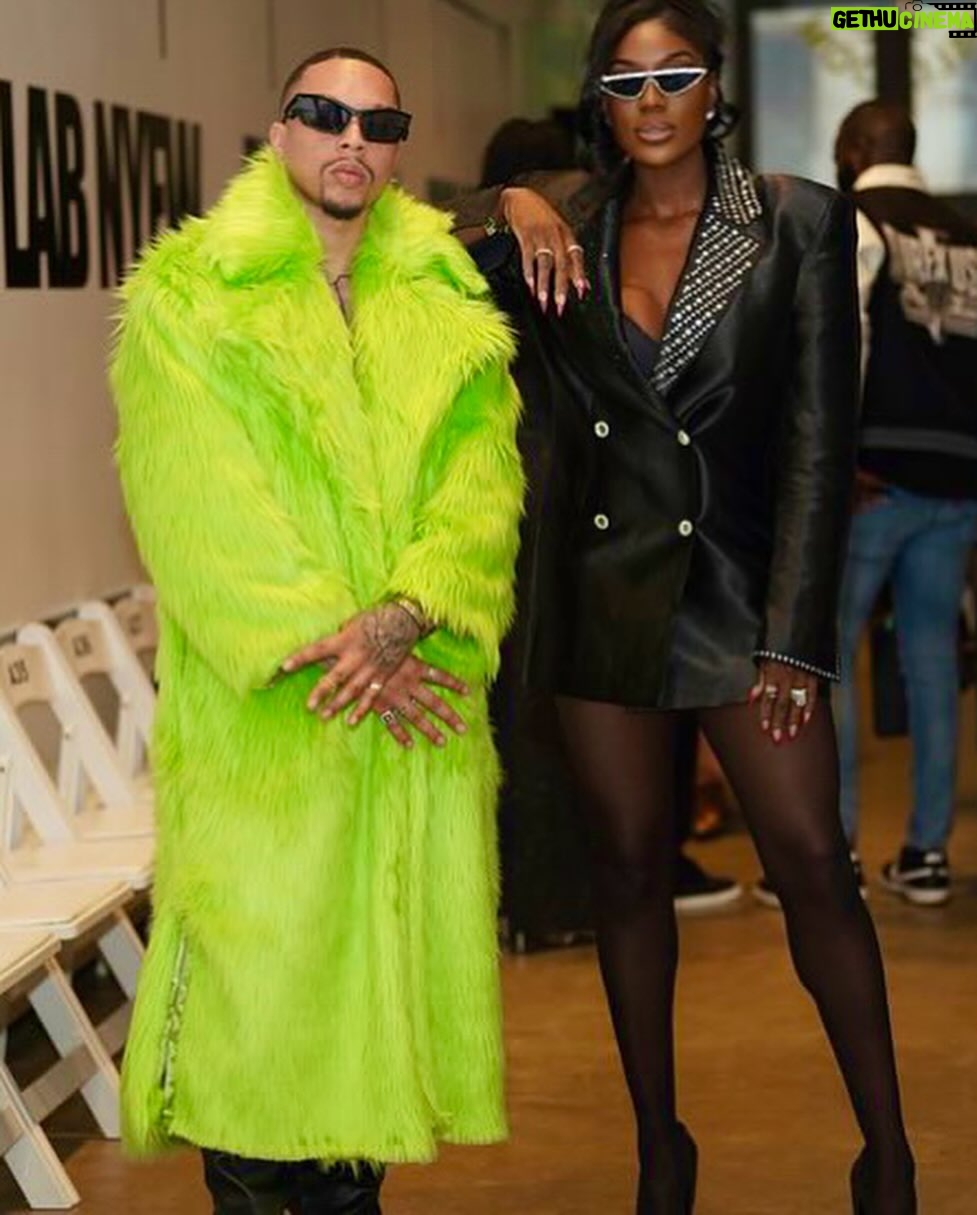 Wendy Osefo Instagram - A New York Minute #NYFW #NewYorkFashionWeek 📸: @shotzbyjayy