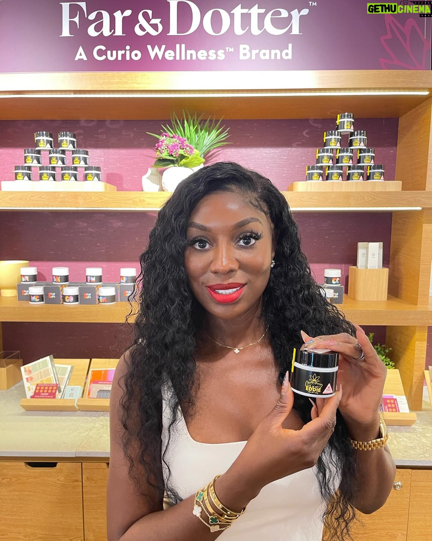Wendy Osefo Instagram - They donβt call me Zen Wen for nothing π§πΎββοΈπΏ Make sure to head over to your local dispensary and grab some @happyeddie__ β¦ Thank me later ππΏ