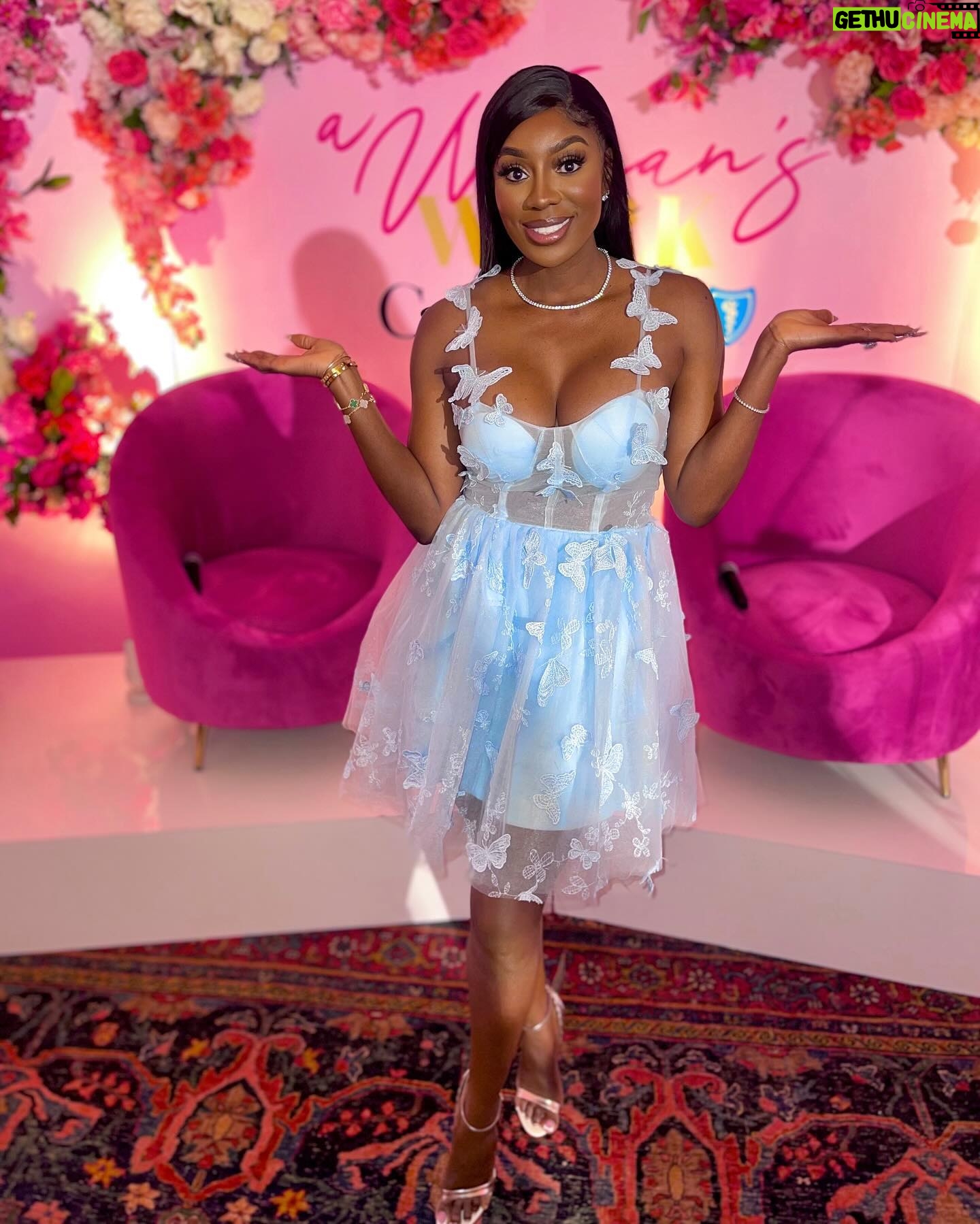 Wendy Osefo Instagram - Thank you First Lady @dawnflythemoore for having me at The Women’s Economic Empowerment Brunch. The perfect way to celebrate #WomensHistoryMonth 🩵💐🩷