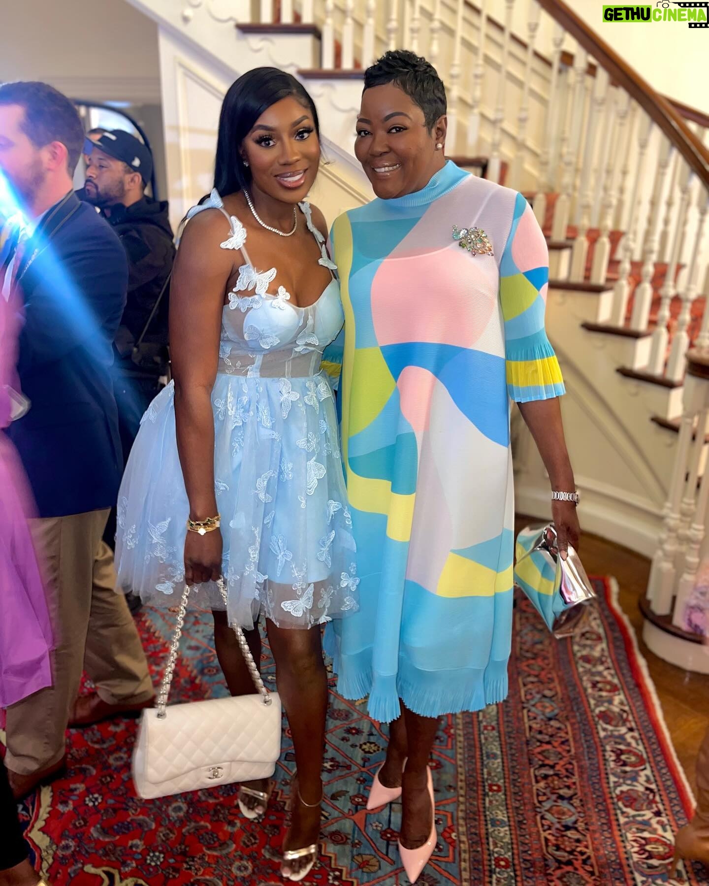 Wendy Osefo Instagram - Thank you First Lady @dawnflythemoore for having me at The Women’s Economic Empowerment Brunch. The perfect way to celebrate #WomensHistoryMonth 🩵💐🩷