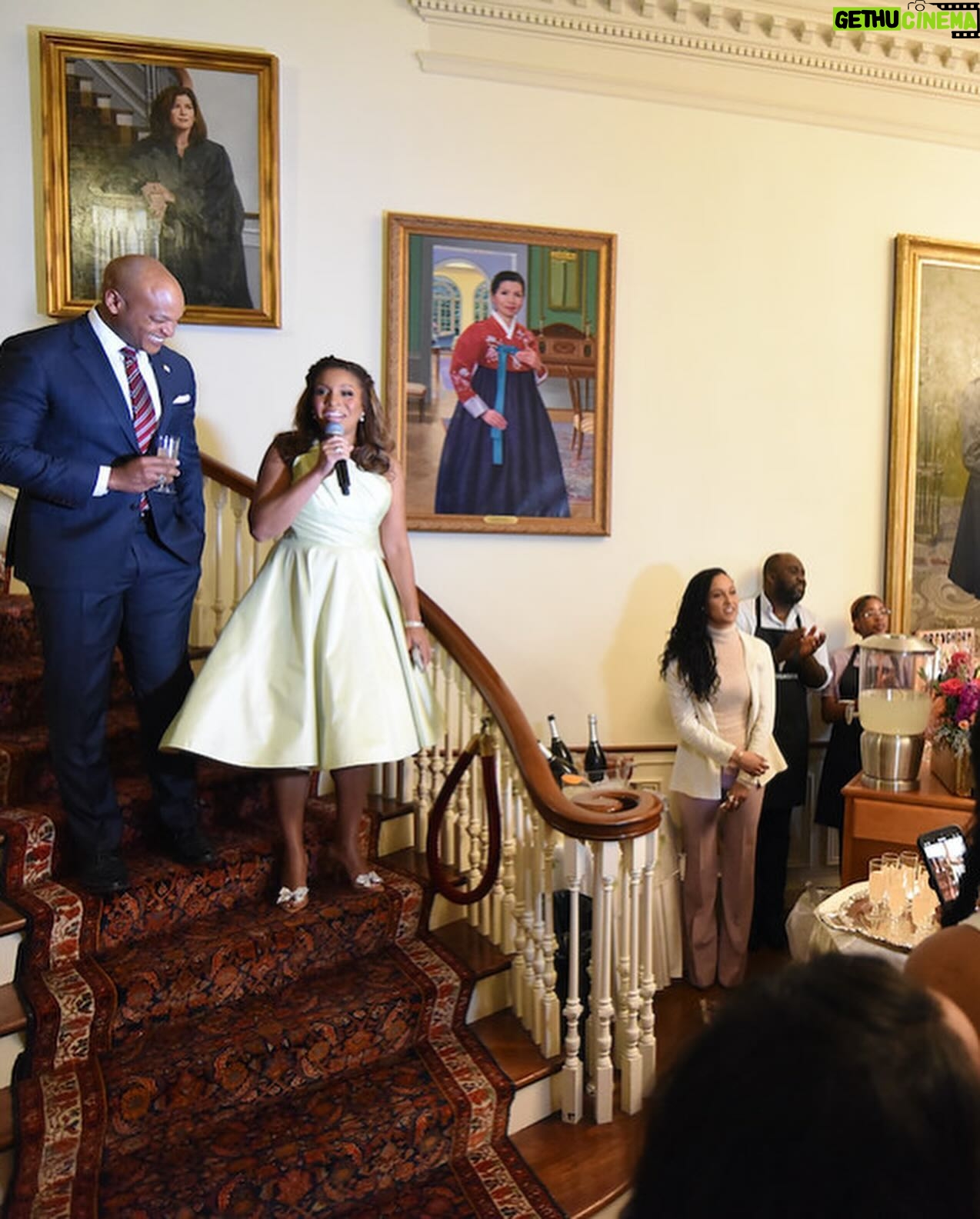 Wendy Osefo Instagram - Thank you First Lady @dawnflythemoore for having me at The Women’s Economic Empowerment Brunch. The perfect way to celebrate #WomensHistoryMonth 🩵💐🩷