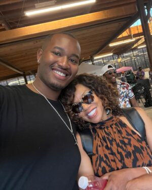 Wendy Raquel Robinson Instagram - 2022 Reflections...redirections...and projections...it's been a ride, and I wouldn't trade this journey for anything! Thank you God for the lessons, blessings and awakenings, I am grateful for them all! I'm looking forward to the future filled with infinite possibilities...walking with grace and in purpose. Sending you and yours light, love, laughter and unspeakable joy! Happy New Year's Eve y'all💋