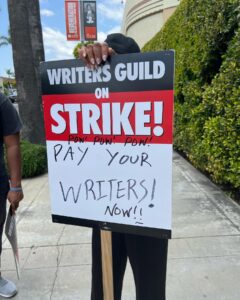Wendy Raquel Robinson Instagram - #POW #POW #POW a writer wrote those words. #WGAStrong loved seeing the solidarity of all these wonderful artist. #WE are stronger in numbers 💕✨ #PowPowPowPayYourWritersNOW