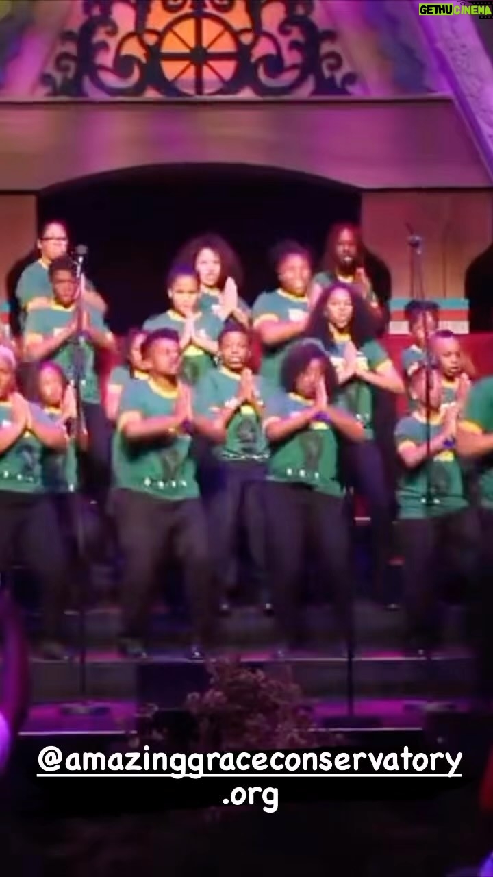 Wendy Raquel Robinson Instagram - On this Giving Tuesday, please consider the gift that keeps on giving and support our future and the amazing youth and programs @amazinggraceconservatory , every bit helps! God Bless You!