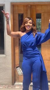 Wendy Raquel Robinson Instagram - Stepping out the house, in preparation for @amazinggraceconservatory #OpenHouse at our #NEW house.✨ Happy Friday Fam! 💞 #Blessings #Blessings #Blessings • • 💄: @deedee_kelly 💇🏾‍♀️: @hairbychadandre 💙: @jronlavell