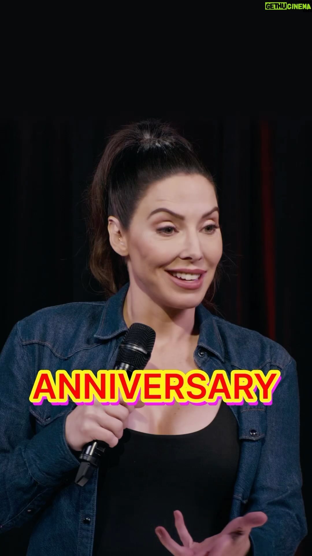 Whitney Cummings Instagram - When in love ass people crash your special. Streaming now for free at or.tv/whitney ❤️