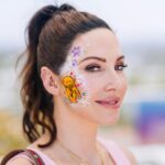 Whitney Cummings Instagram – Celebrating the iconic @lisafrank 🦄 can’t wait for y’all to see what we are doing together 👽